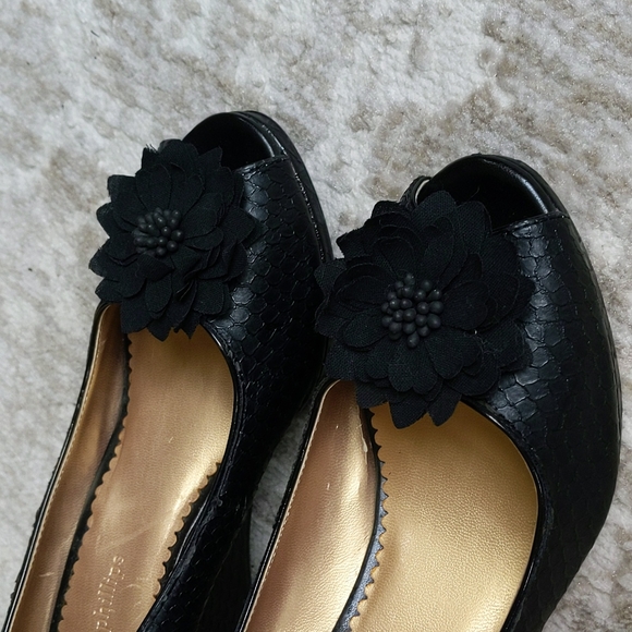 Lindsay Phillips Python Print  Floral Peep Toe Wedge 7M Black - Picture 6 of 17